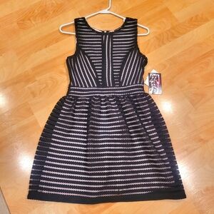 TRIXXI BLACK A-LINE LACE OVERLAY MIDI DRESS SIZE 3 New